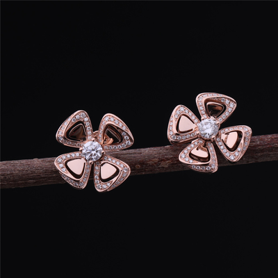 Real Gold High Jewelry Fiorever Earrings in 18 kt Rose Gold Earrings set with two central diamonds and pavé diamonds