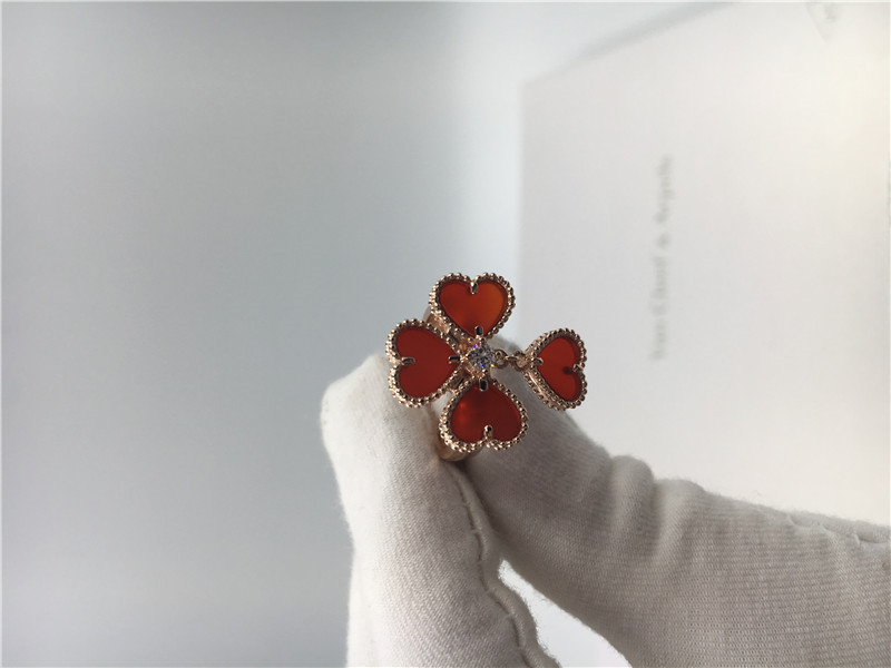 18k Rose Gold Van Cleef And Arpels Flower Ring With Carnelian / Round Diamond