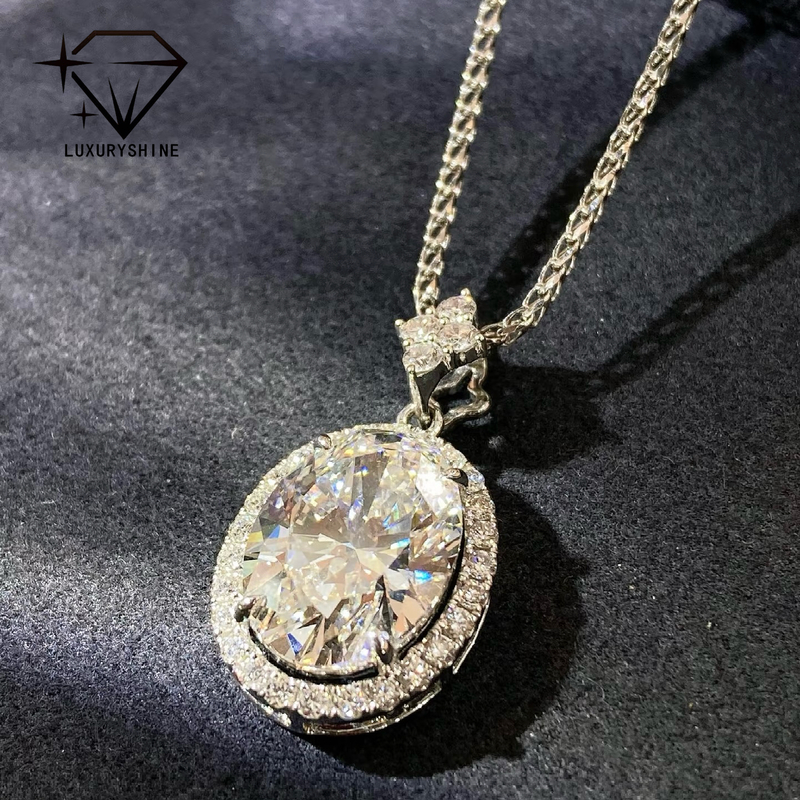 18K Gold Oval Lab Grown Diamond Pendant VVS1-VS1 0.3-3.0ct