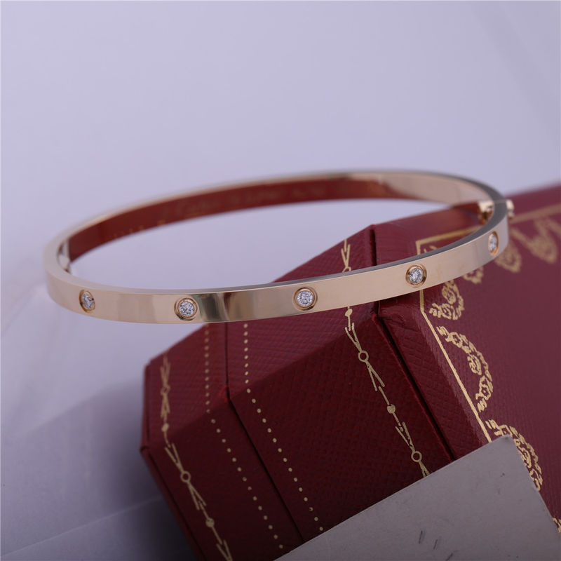 Quality Small Model 10 Diamonds In 18k Yellow Gold Love Bracelet B6047817 factory
