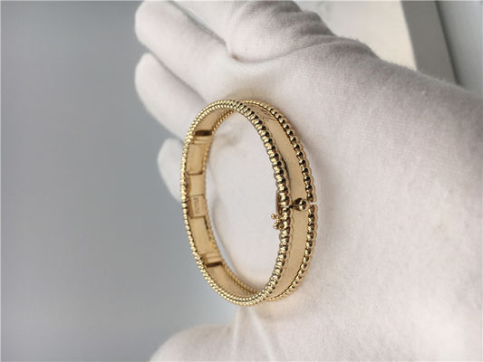 Quality Medium Model Van Cleef And Arpels Signature Bracelet Yellow Gold VCA Bangle factory