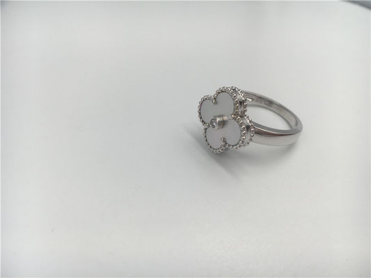 Quality Vintage Alhambra 18K Gold Ring White Gold With Diamond / White Mother Of Pearl factory