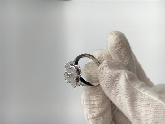 Quality Vintage Alhambra 18K Gold Ring White Gold With Diamond / White Mother Of Pearl factory