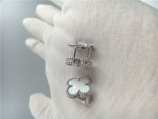 Quality Small Flower Stud Earrings 18K Gold Jewelry With White Mother Of Pearl factory