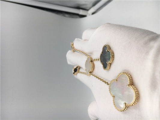 Quality 18k Yellow Gold Flower Shaped Necklace , Van Cleef Arpels Magic Alhambra Necklace factory