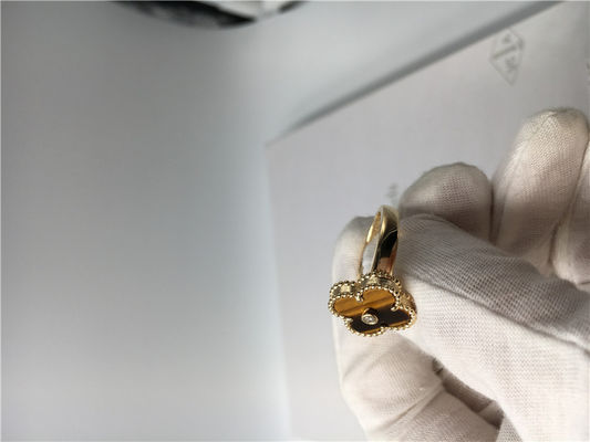 Quality Round Diamond Wedding Rings Yellow Gold 18k , Gemstone Engagement Rings With Tiger’S Eye factory