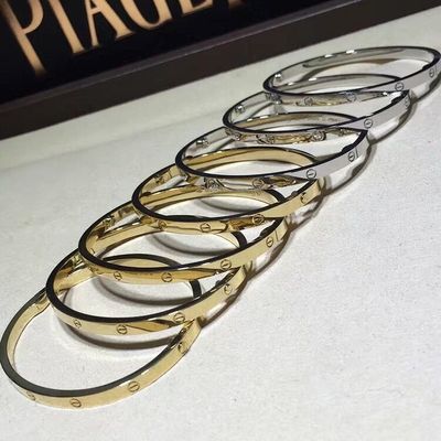 Quality Jewelry 18K Gold Bracelet , Thin Love Personalized Gold Necklace Small Model factory