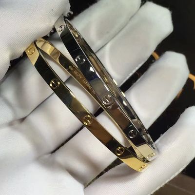 Quality Jewelry 18K Gold Bracelet , Thin Love Personalized Gold Necklace Small Model factory