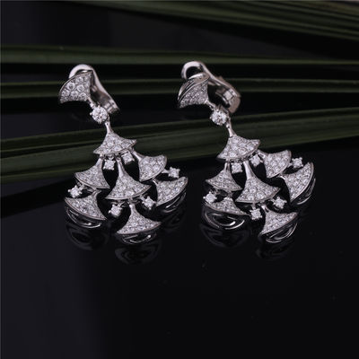 Quality Roma High Jewelry DIVAS' DREAM Earrings in 18K white gold set with 7 Main Diamonds and full pavé diamonds factory