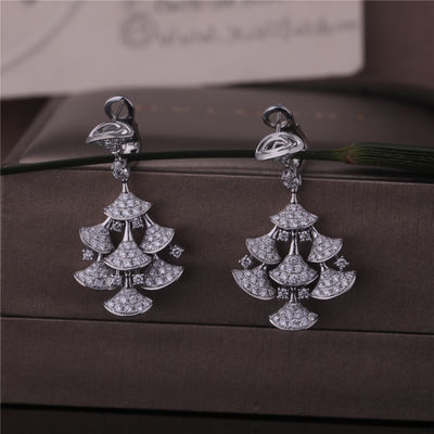 Quality Roma High Jewelry DIVAS' DREAM Earrings in 18K white gold set with 7 Main Diamonds and full pavé diamonds factory