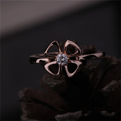 Quality Roma Gold Brand Jewelry Fiorever 18 Karat Rose Gold Ring set with a central diamond REF 355305 factory